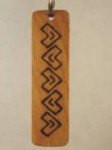 Suvenír - drevený prívesok na kľúče cca 2,5x8cm
