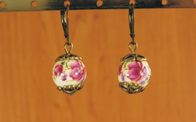 Bižutéria - Náušnice biž.kov staromosadz, porcelán, uzav.zap. fialová