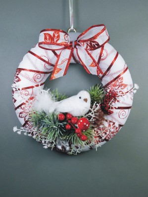 Dekorácia - veniec zimný s vtáčikom, priemer 25cm